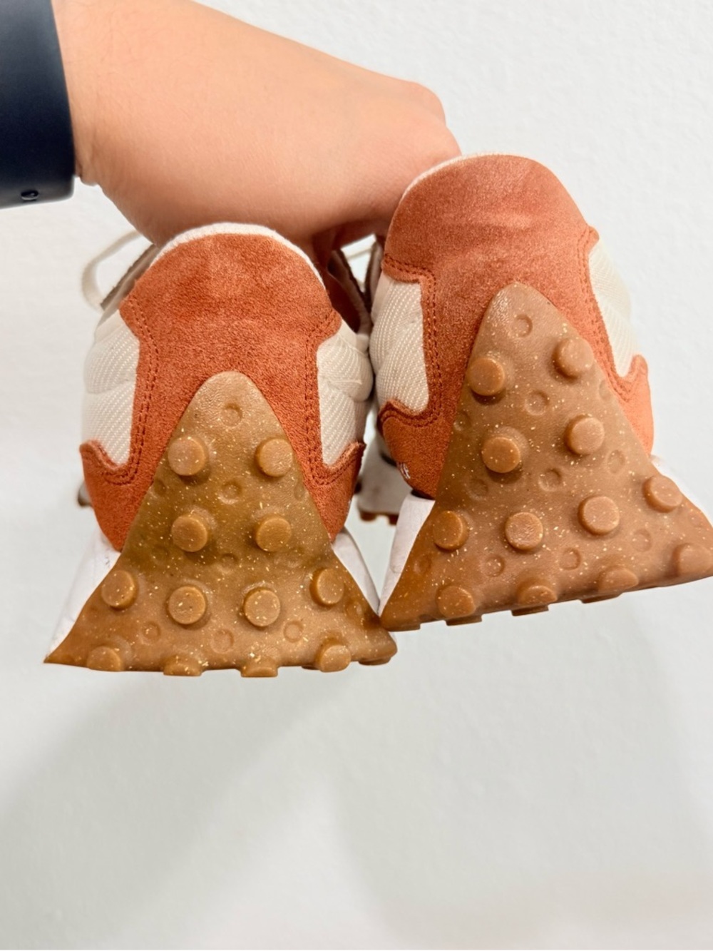 New Balance 327 Sneakers Sea Salt with Rust Oxide Women’s Size 7.5 - Picture 7 of 10